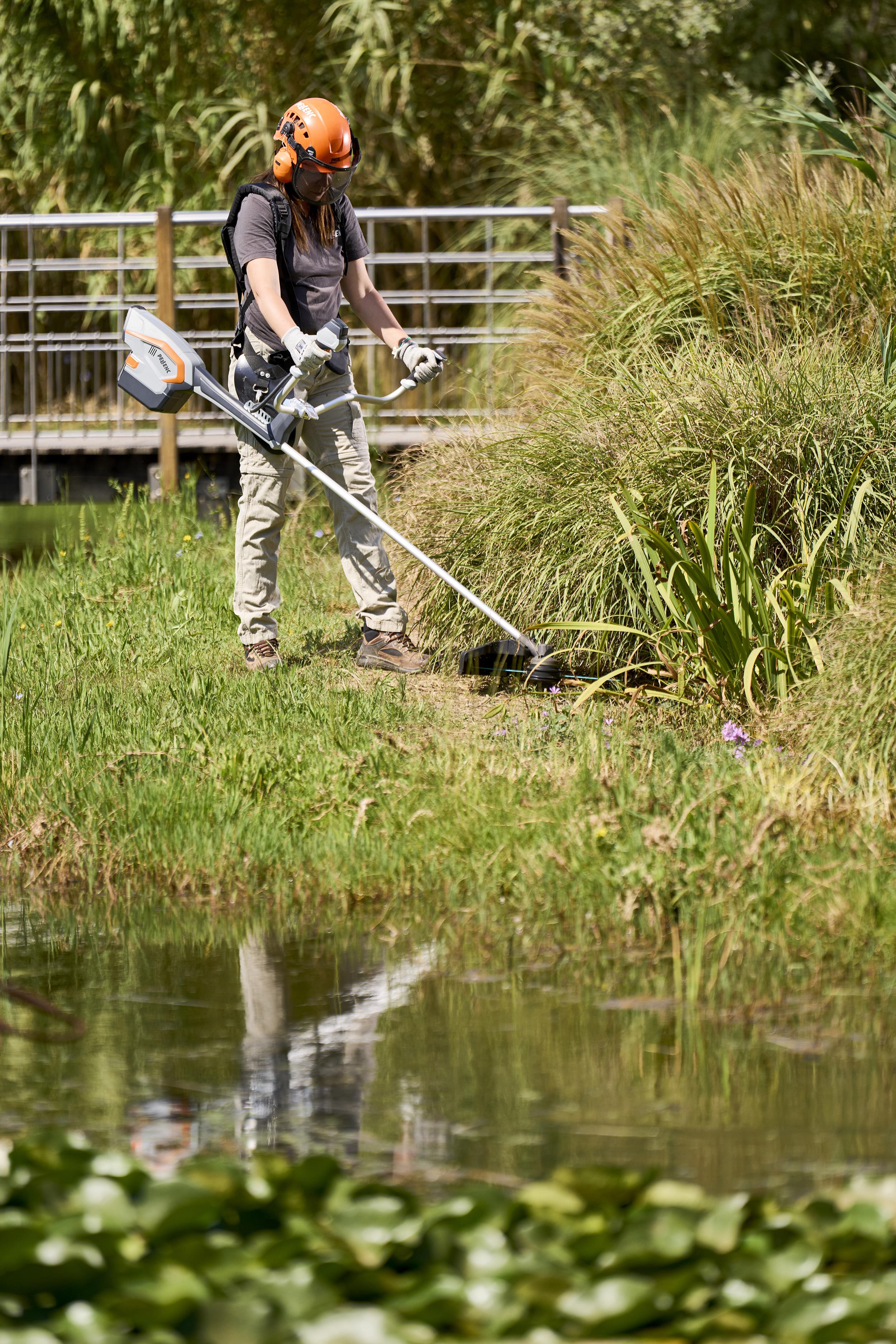 PELLENC EXCELION ESSENTIAL Débrousailleuse poignée à cornes y compris tête à fil