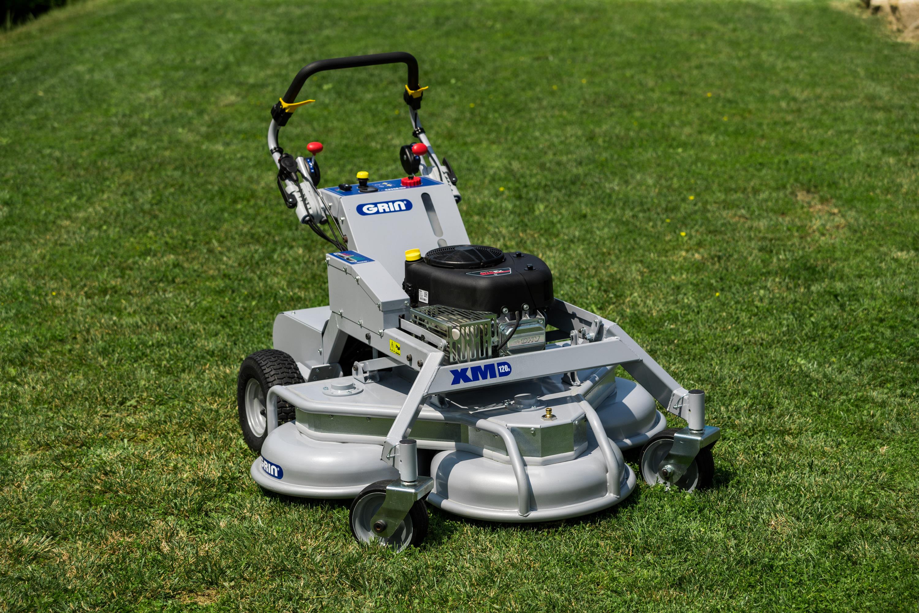 GRIN ZERO TURN-Antriebsmäher XM120A mit 120cm GRIN MAXI-3 Mähdeck, B&S 4175EX