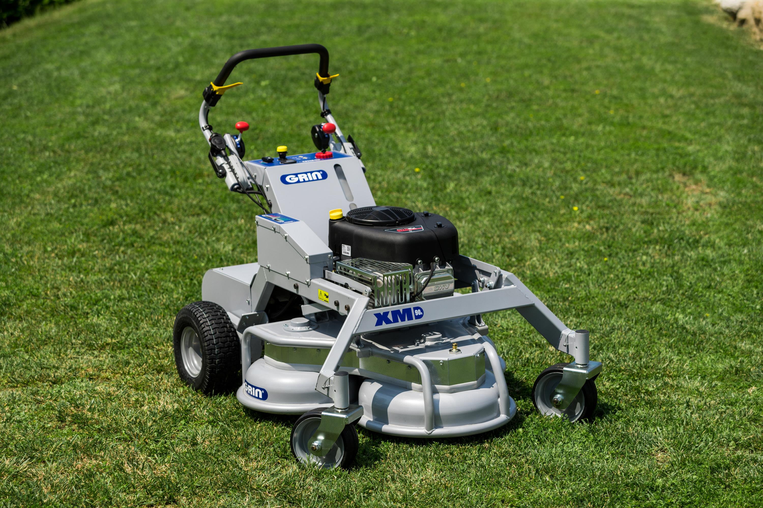 GRIN ZERO TURN-Tondeuse XM90A avec plateau de coupe 90cm GRIN MAXI-3, B&S 4175EX GRIN ZERO TURN-Tondeuse XM90A avec plateau de coupe 90cm GRIN MAXI-3, B&S 4175EX