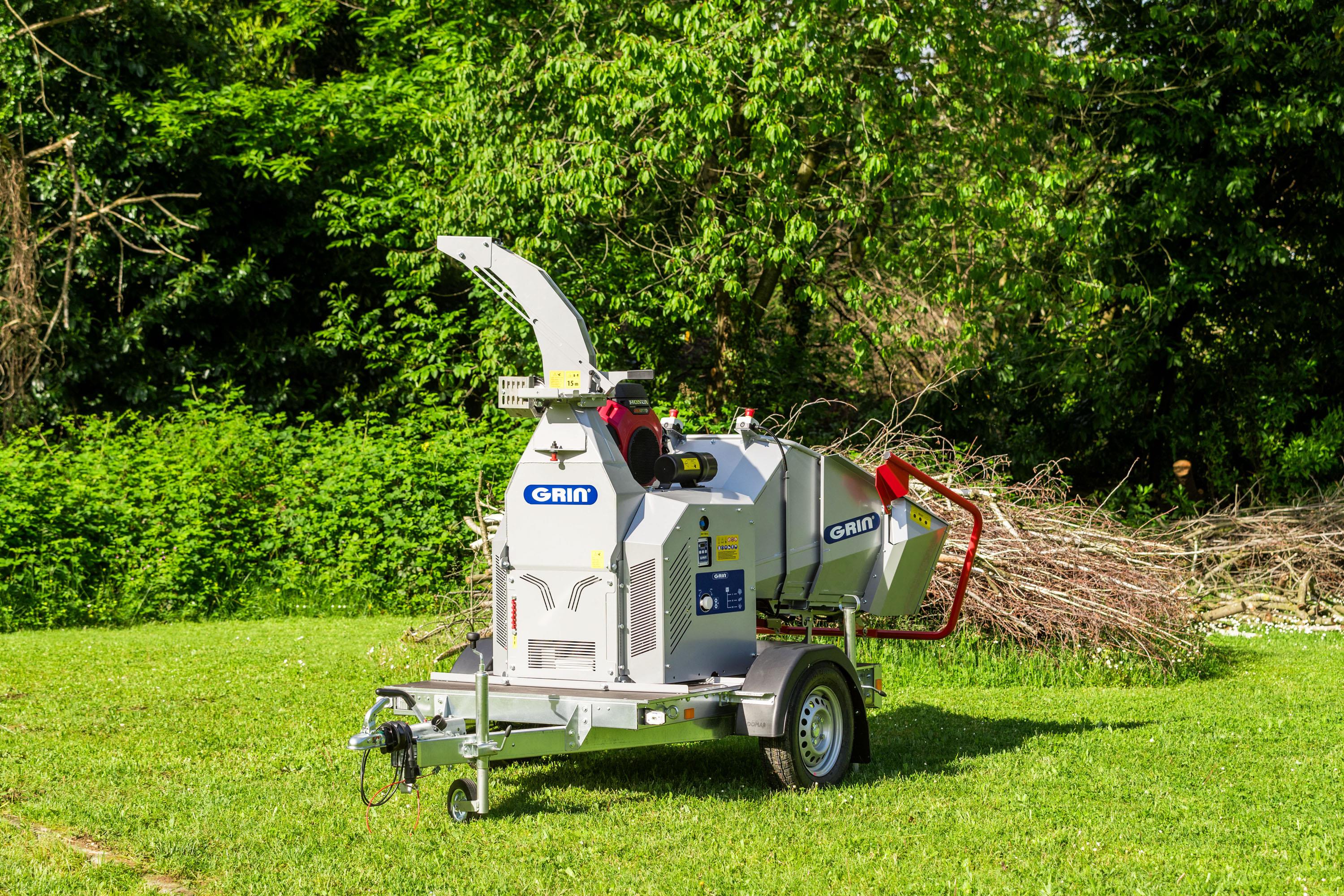 GRIN Broyeur de branches sur remorque BIOCH150 ROAD, Ø des branches -150mm, HONDA GX690