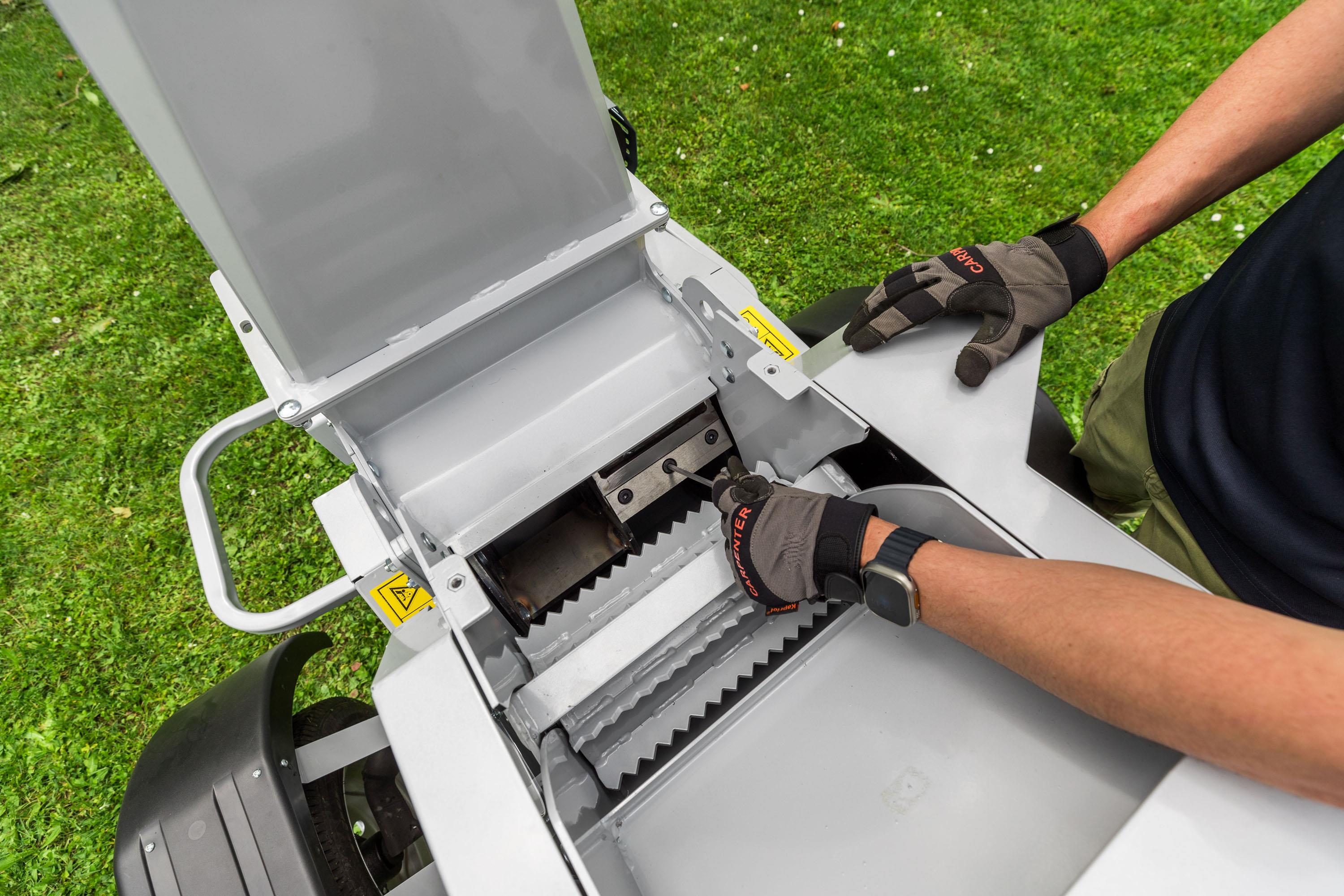 GRIN Broyeur de branches sur remorque BIOCH120 ROAD, Ø des branches -120mm, B&S Vanguard 23CV