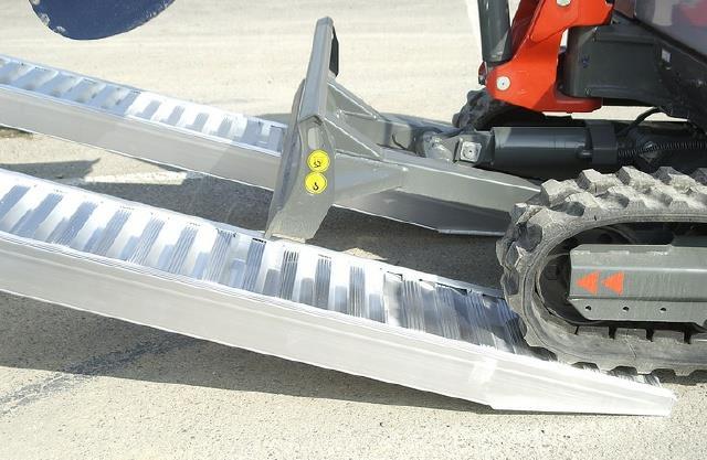 Rampes de chargement alu AVS 110 sans rebords