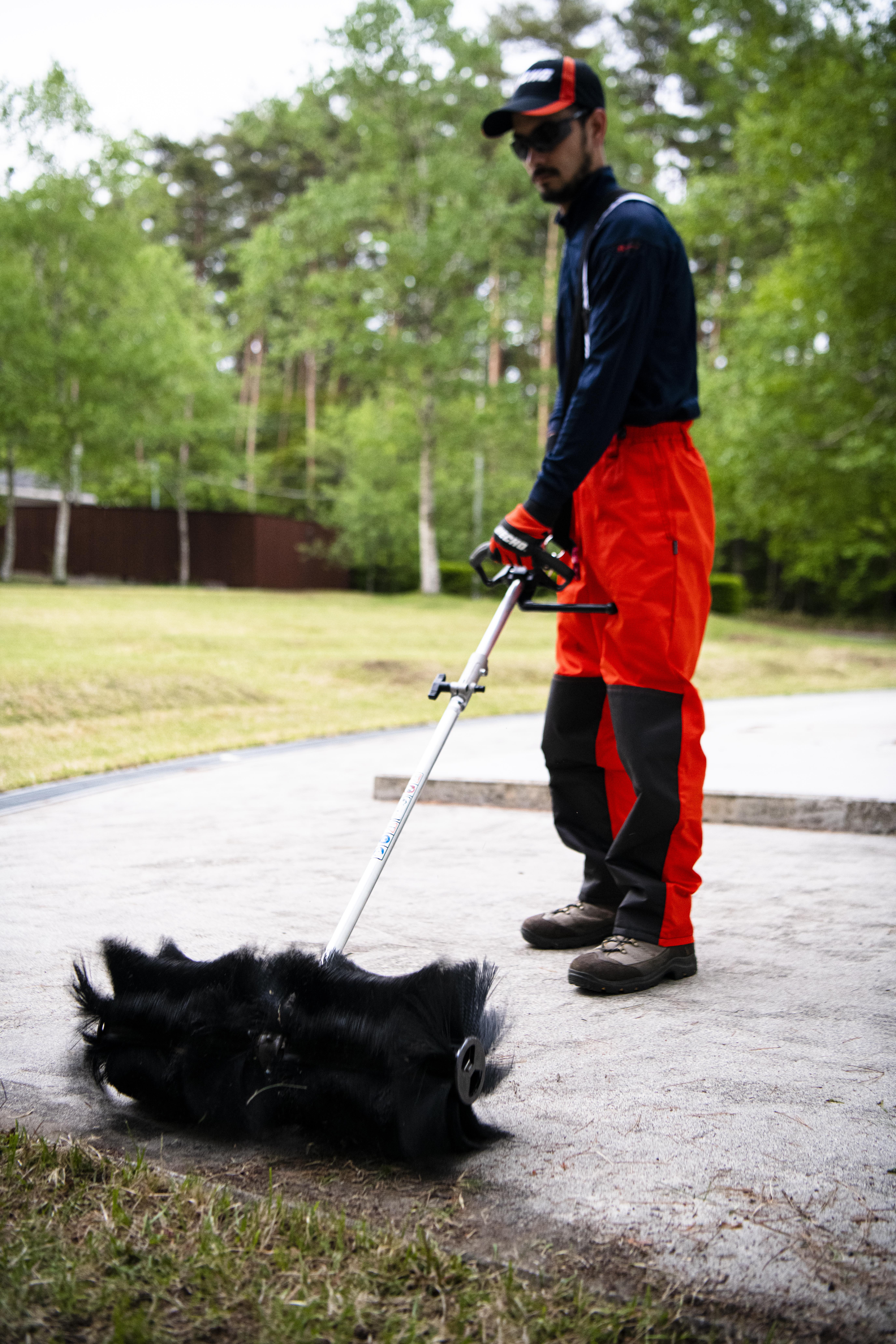 ECHO Accouplement brosse pour machine combinée